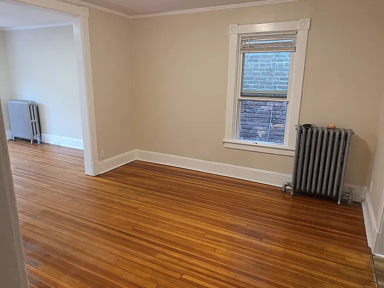 306 Hudson Ave #3F — Photo 4