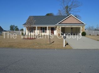 286 Chamberlin Blvd, Raeford, NC 28376