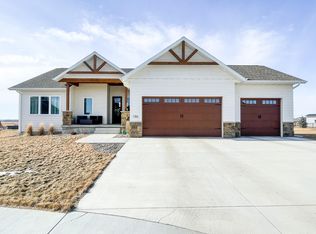 1316 Keystone Cir, Brookings, SD 57006