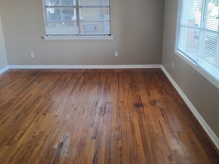 1304 E Tucker St — Photo 4