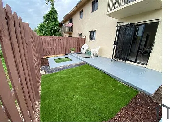26214 SW 141st Pl — Photo 2
