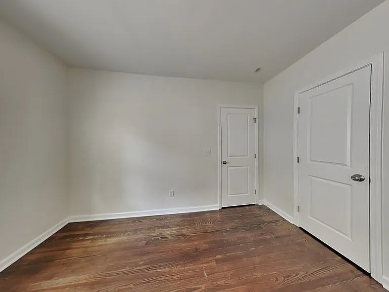 499 Woodlawn Ave NW — Photo 10