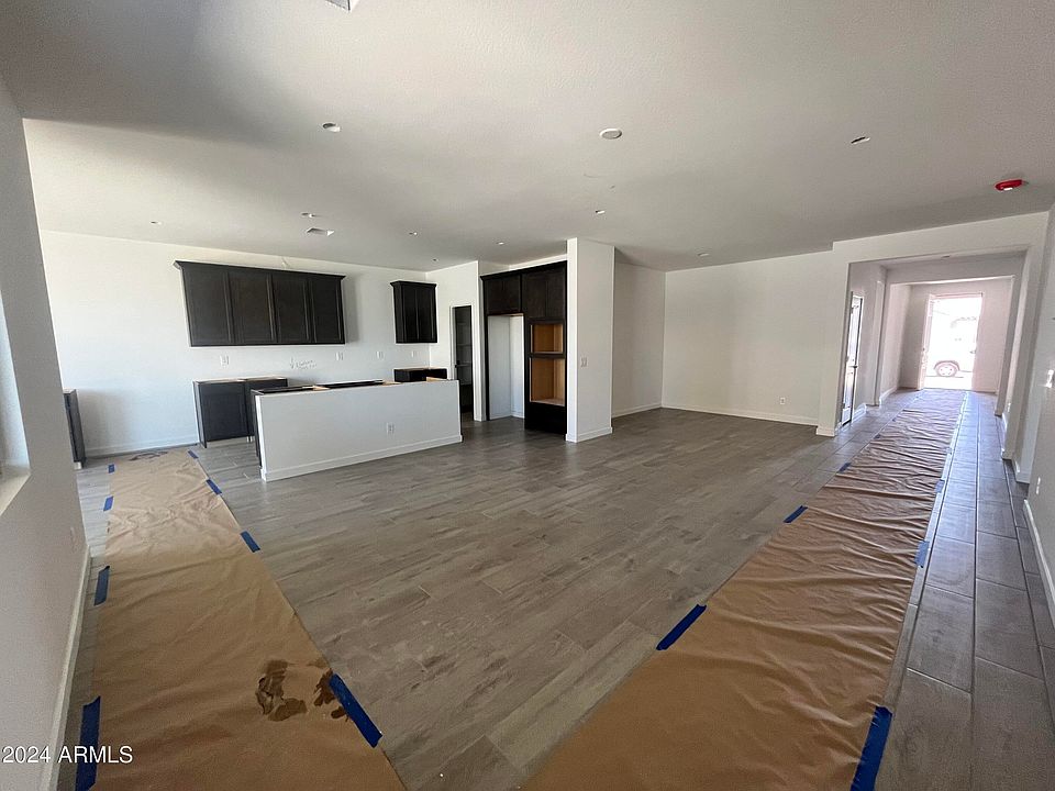 2nd image of 17410 W FULTON Street