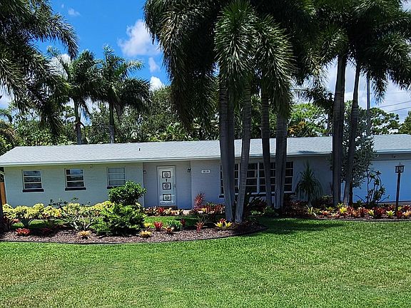 2nd image of 819 Mimosa Court