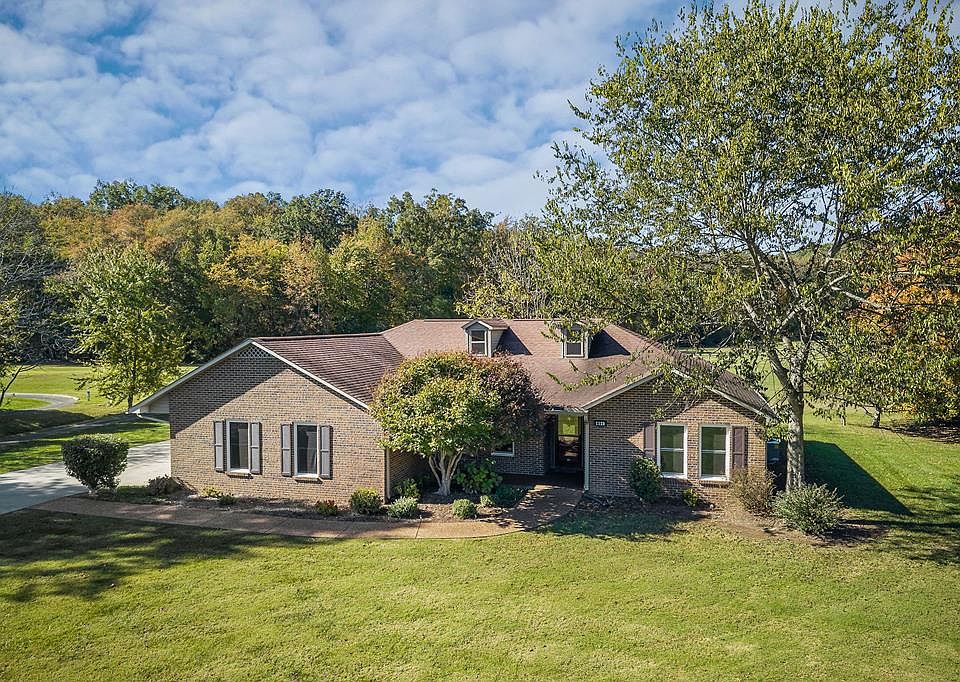 1st image of 1128 N Plantation Dr