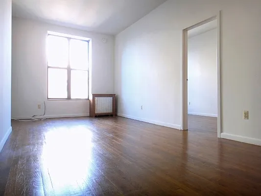 Rented by Balass Ralph, LREB | media 22