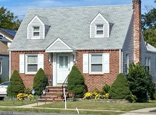 2057 Vauxhall Rd, Union, NJ 07083