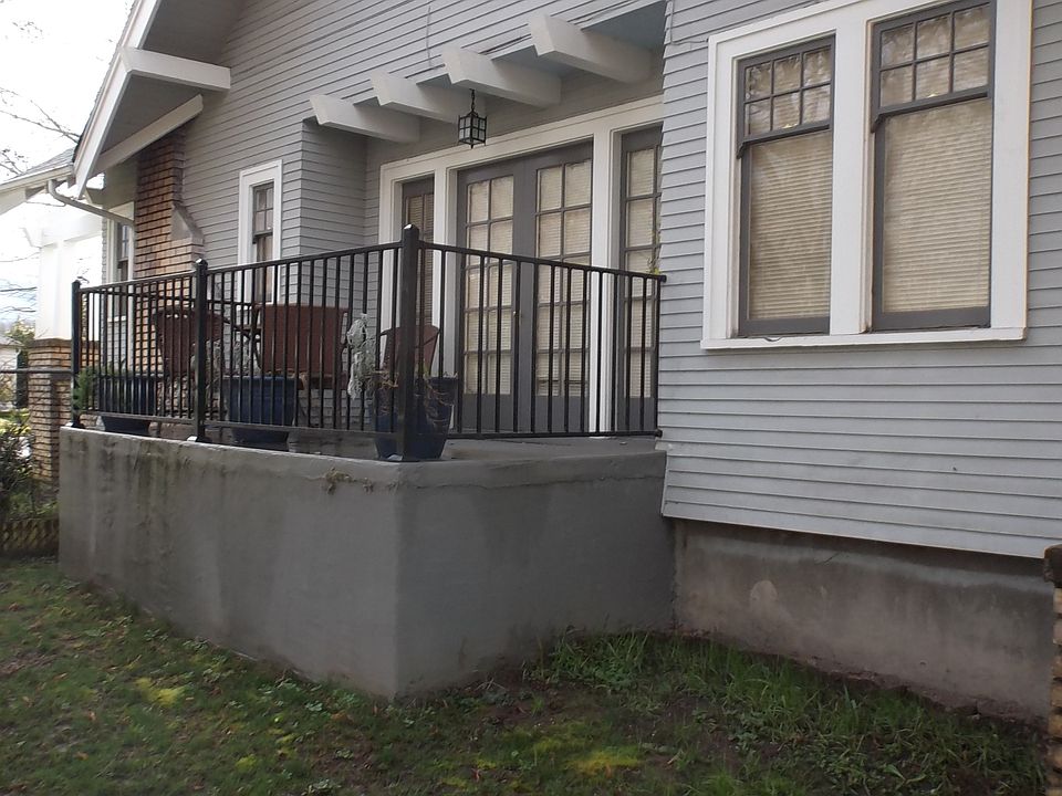 Side porch!