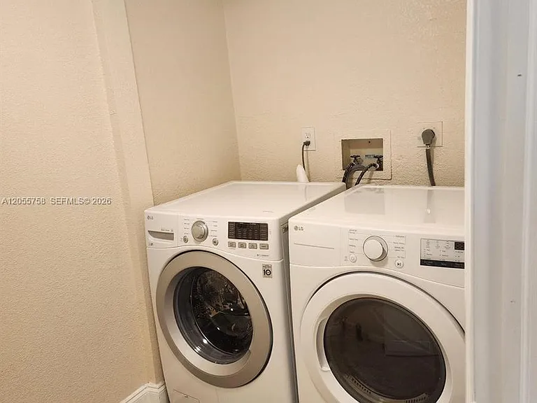 11130 N Lakeview Dr #1 — Photo 8