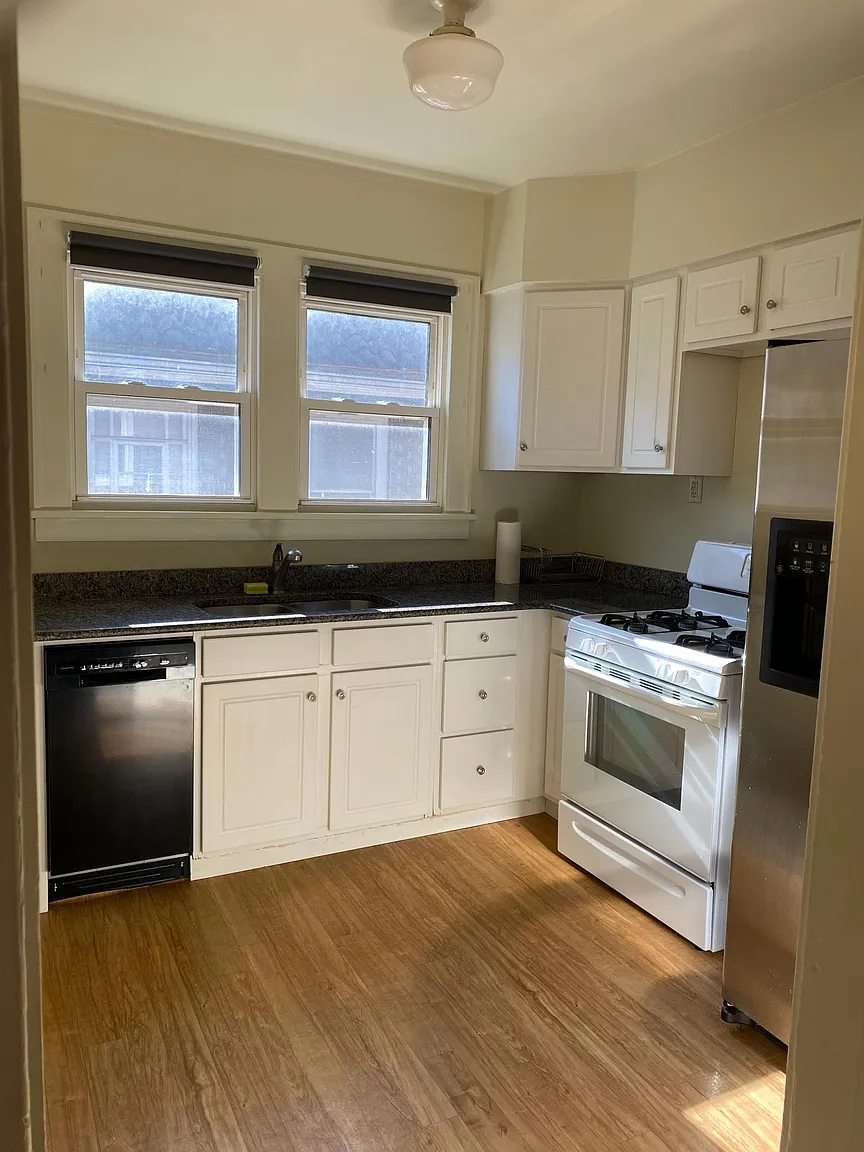2516 Beechwood Blvd Floor 2 photo 1