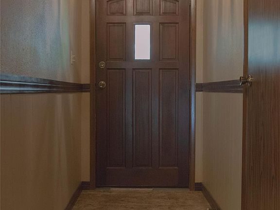 3rd image of 1931 Green Meadows Dr