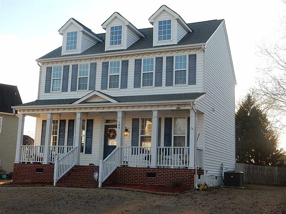 4th image of 105 Haywood Ln