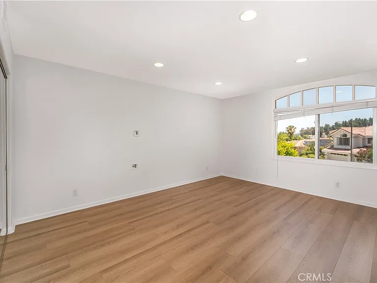 24961 Alicante Dr — Photo 28