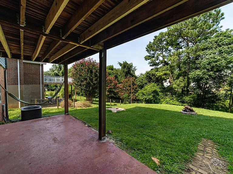 310 Sussex St — Photo 9