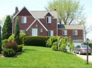 5206 Gerry Dr, Pittsburgh, PA 15236
