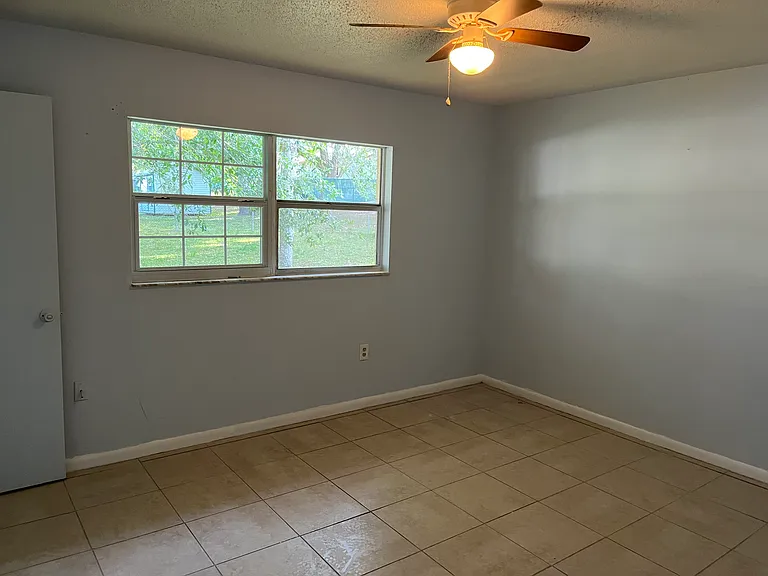 1214 Fairbanks St — Photo 9