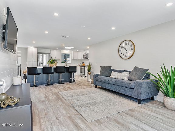 2nd image of 23 MACKERAL Street