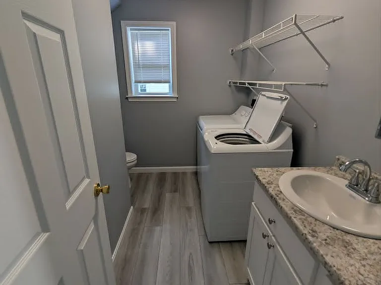 53 Oak St — Photo 12