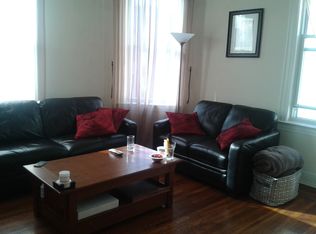 3048 33rd St #3R, Astoria, NY 11102