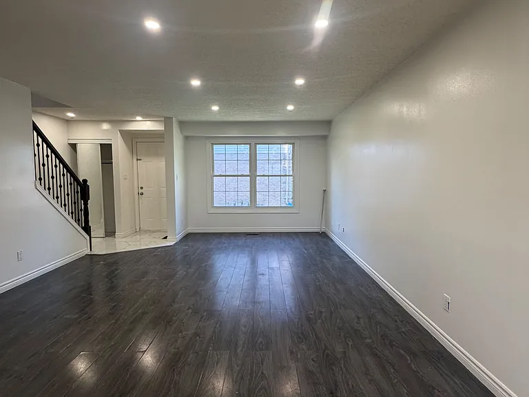 1725 Ernest Ave #26 — Photo 3