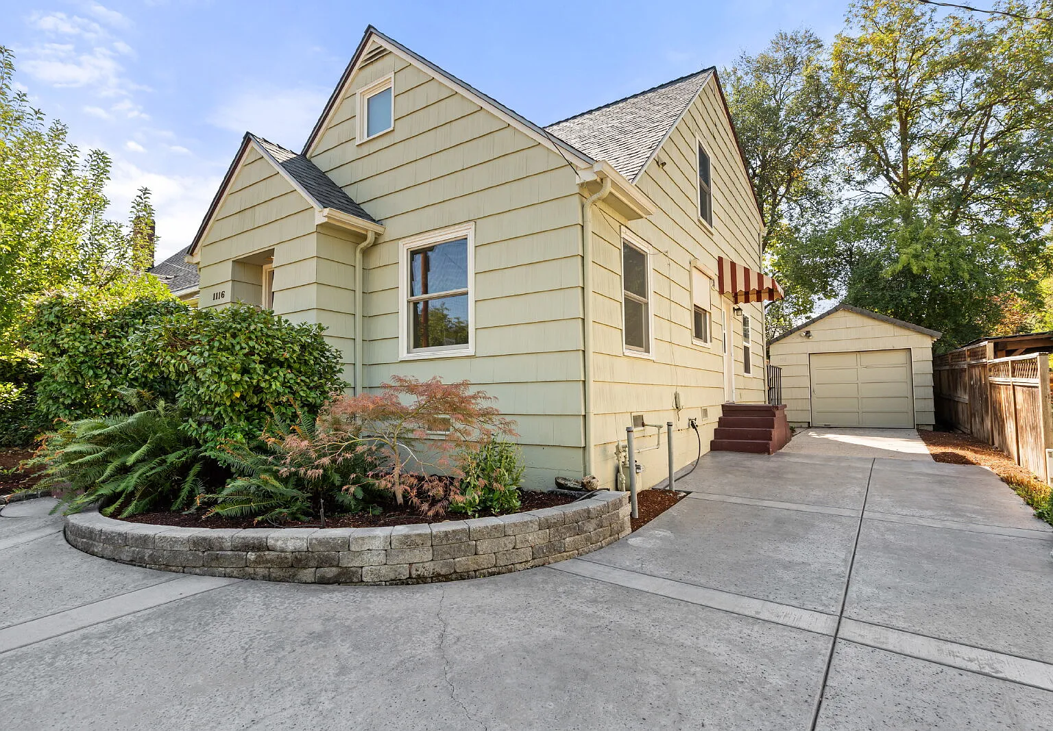Updated 1-Bedroom Duplex Unit in Medford, Oregon! — Photo 2