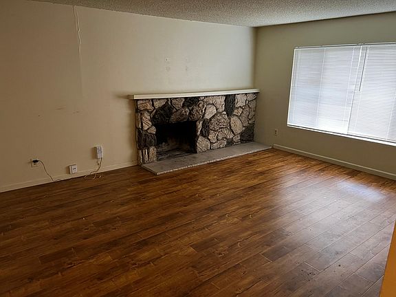 4th image of 4081 Palm Ave
