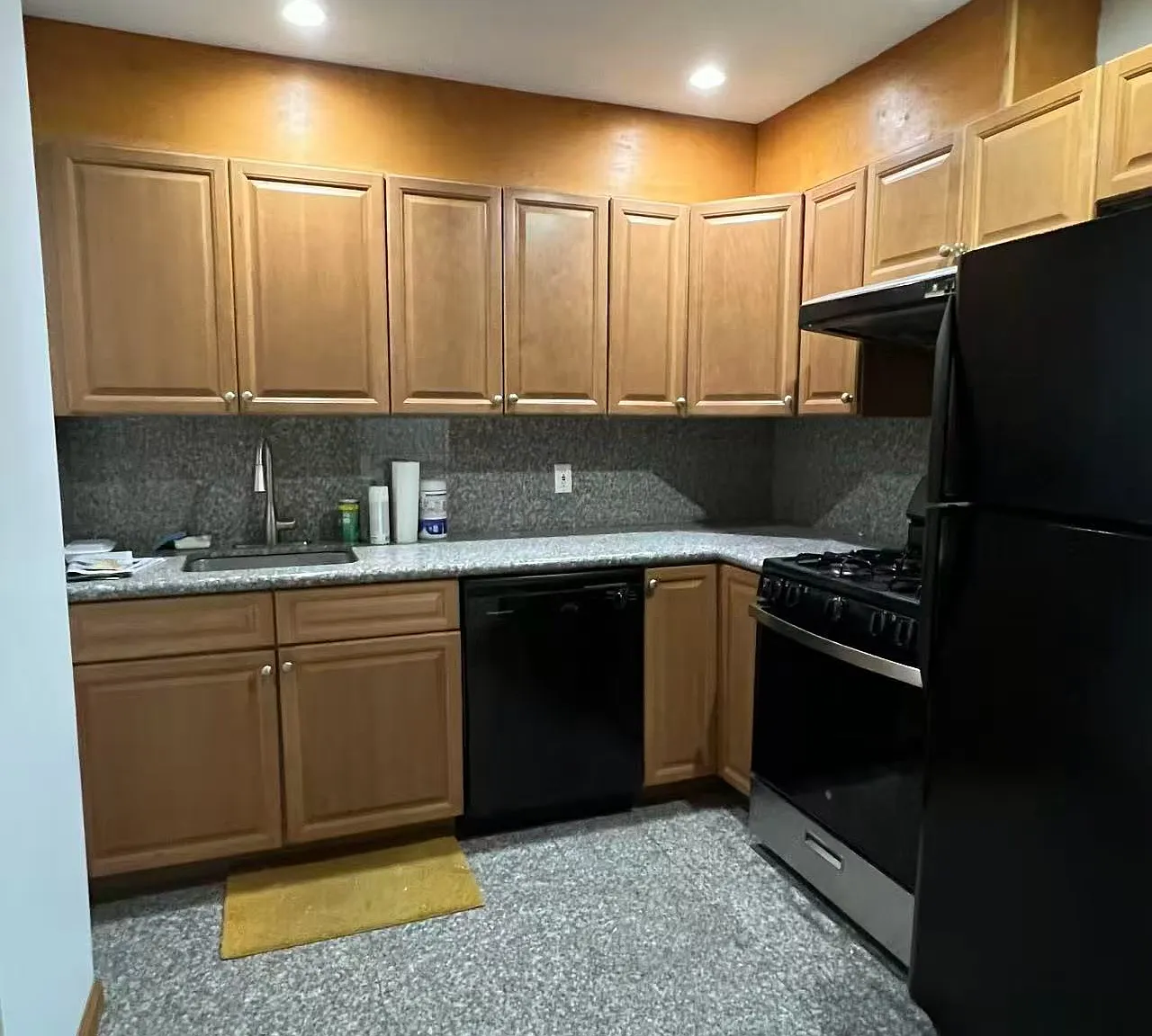 1 bed, 700 sqft, $2,000 — Photo 1