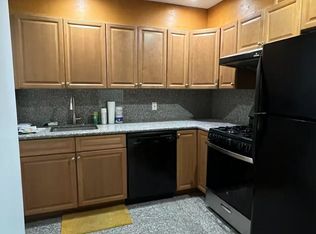 6714 14th Ave APT 1F, Brooklyn, NY 11219