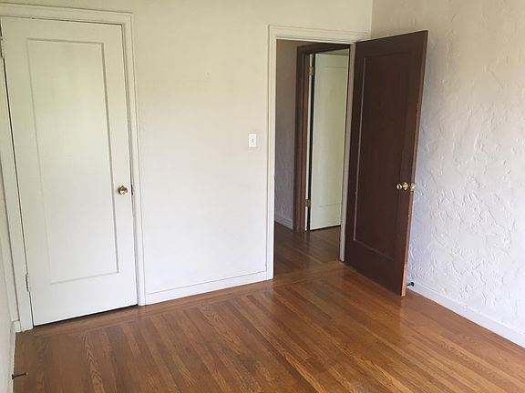 4th image of 2355 Hilgard Ave APT 205