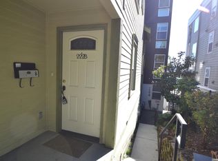 222 23rd Ave E #B, Seattle, WA 98112