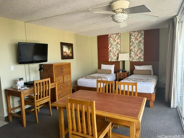 2427 Kuhio Ave #1305, Honolulu, HI 96815