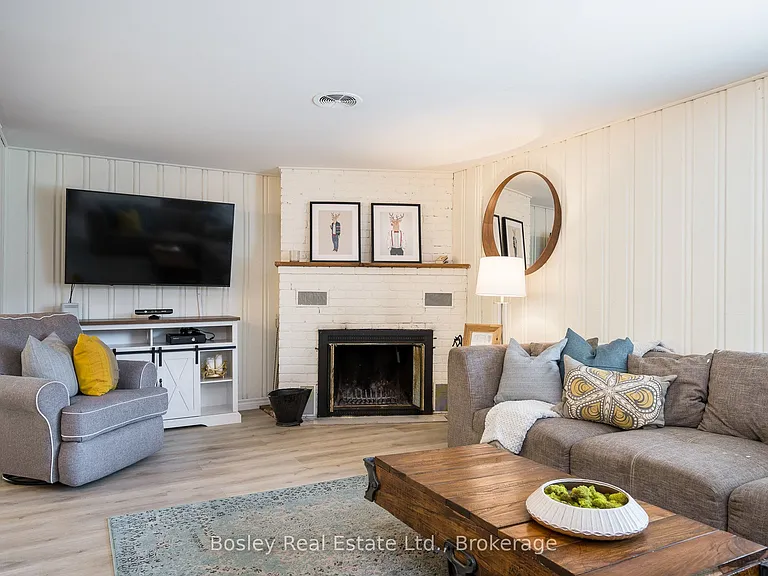 102 Helen St — Photo 10