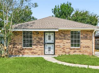 5808 S Oak Dr, Marrero, LA 70072