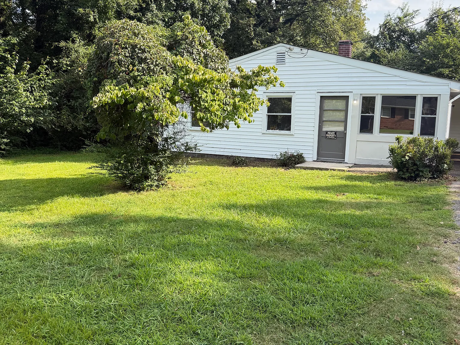 3 bed, 990 sqft, $1,425 — Photo 1