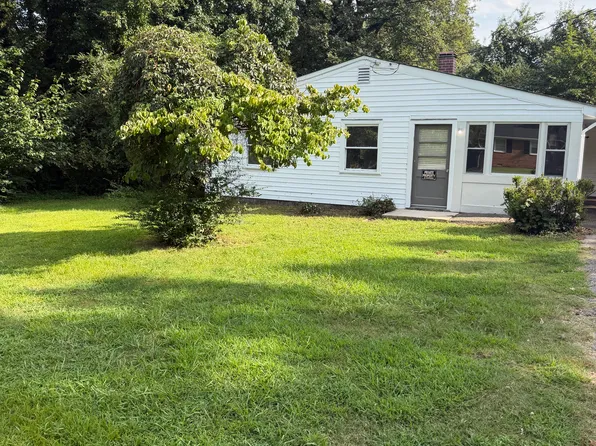 2949 Dundas Rd, North Chesterfield, VA 23237
