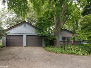 930 N Randall Rd, Aurora, IL 60506