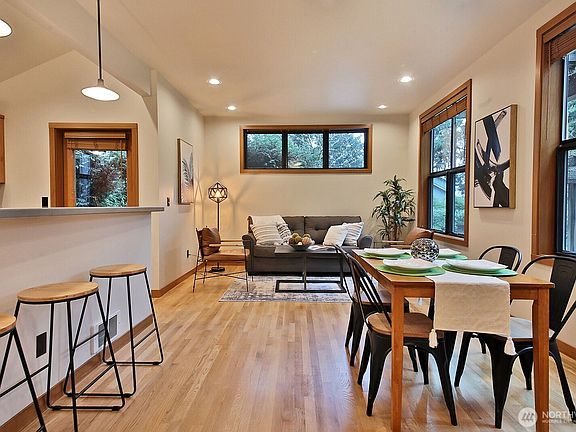4th image of 313 Edgecliff Drive