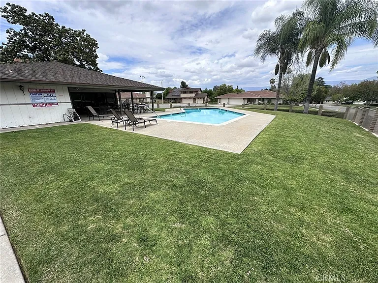 1555 Lynne Ct — Photo 25