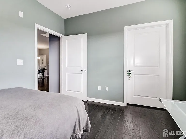 643 Strassle Way #643 — Photo 17