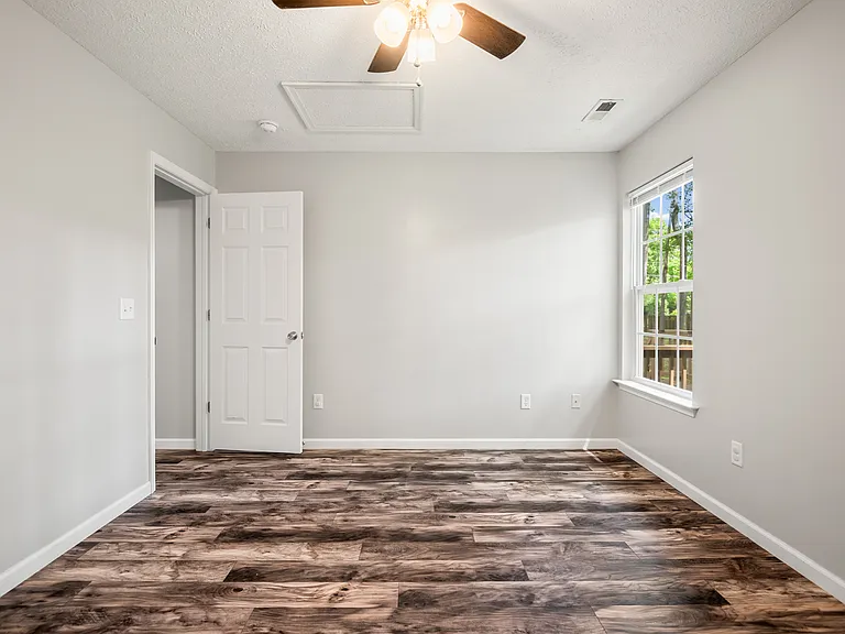 2099 Yacht Club Rd — Photo 35