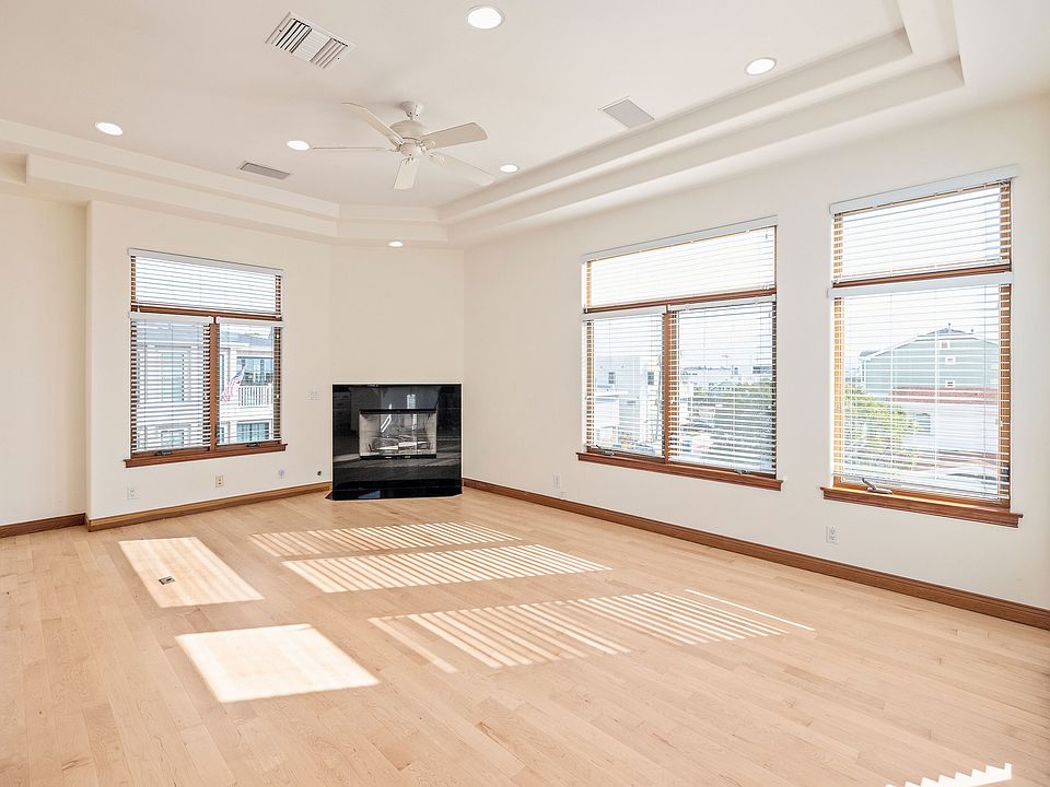 1st image of 333 11th St