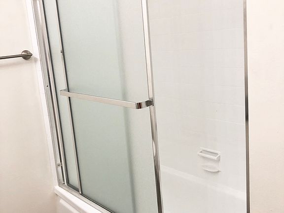 4th image of 12737 Moorpark St APT 7