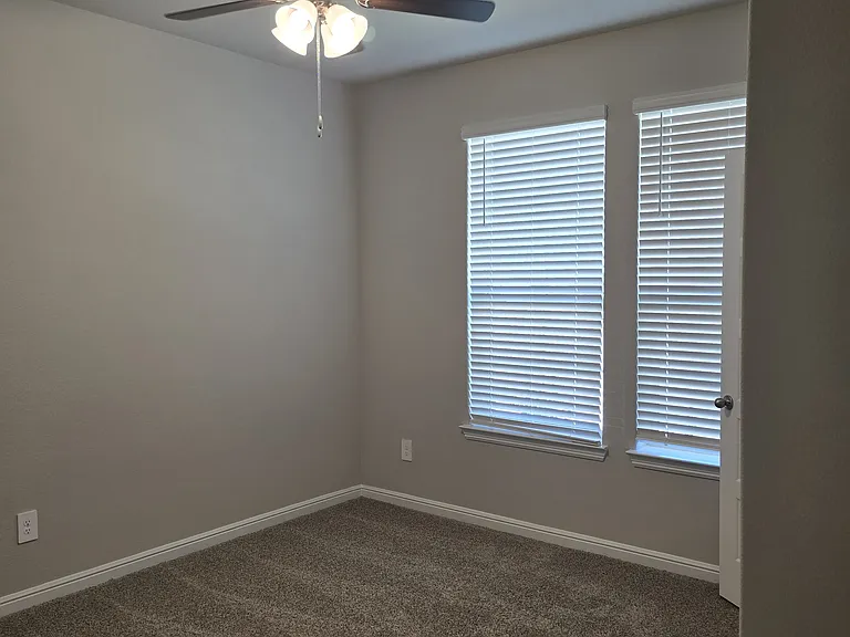 7709 Tuscarora Dr — Photo 3