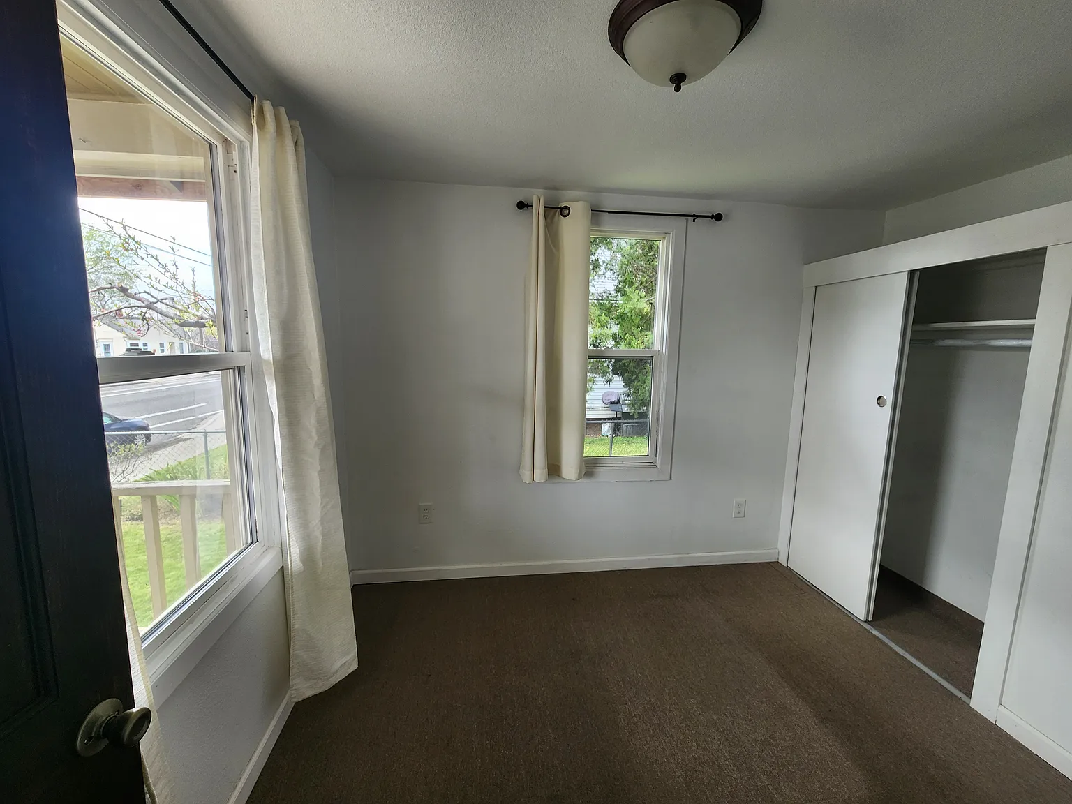 3 bed, 872 sqft, $1,800 — Photo 3