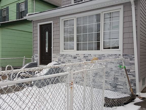 3rd image of 21532 106th Ave