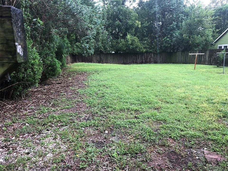 2nd image of 3922 Kress St