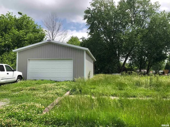 206 N Ervin St, Pittsburg, IL 62974