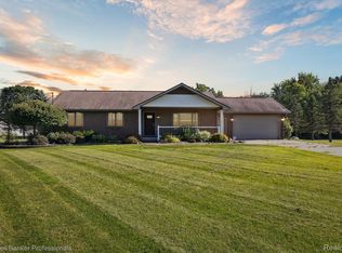 6443 W Coldwater Rd, Flushing, MI 48433