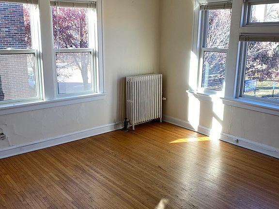 2nd image of 119 W 33rd St APT 201