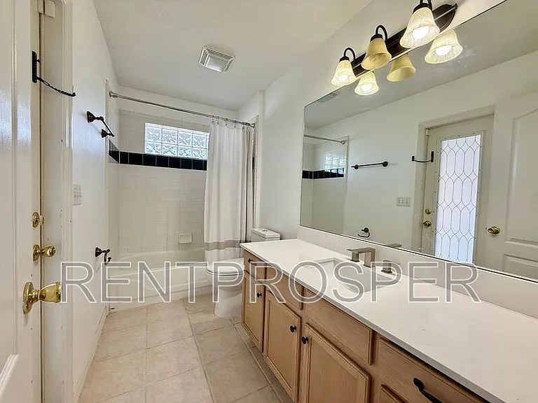 11400 Lovers Ln — Photo 18